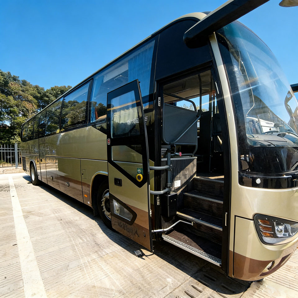 Yutong 54 Seats Diesel Used Bus