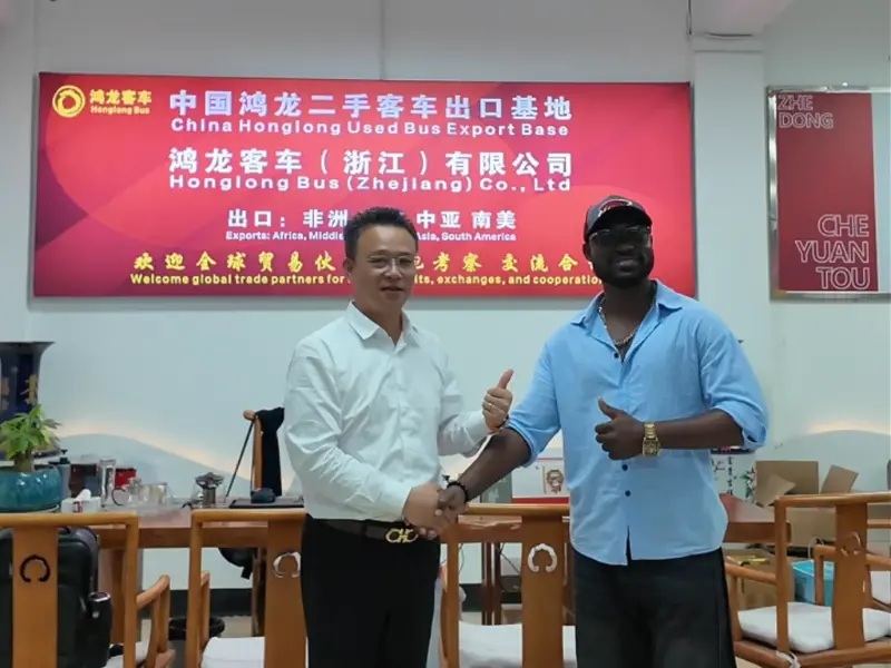 China Honglong Used Buses welcomes multiple groups of customers from Central Asia and Africa for on-site inspections.